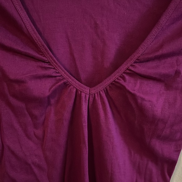 Victoria’s Secret Magenta Low V Neck 3/4 Sleeve 100% Cotton Tee XS - Picture 2 of 8
